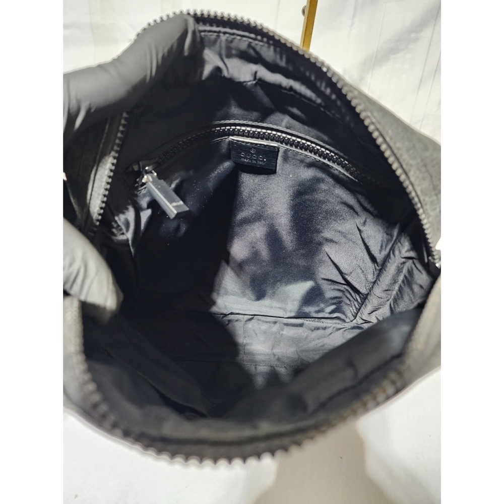 GUCCI GG Supreme Monogram Front Pocket Messenger Bag Black/Grey - Picture 16 of 16